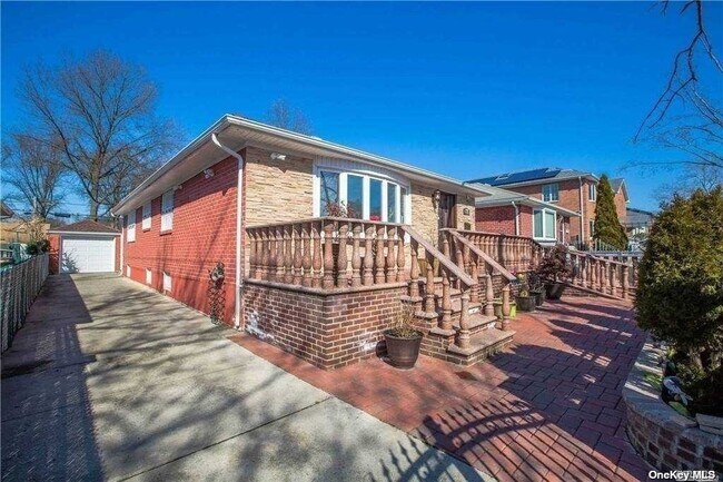 Building Photo - 224-47 76th Rd