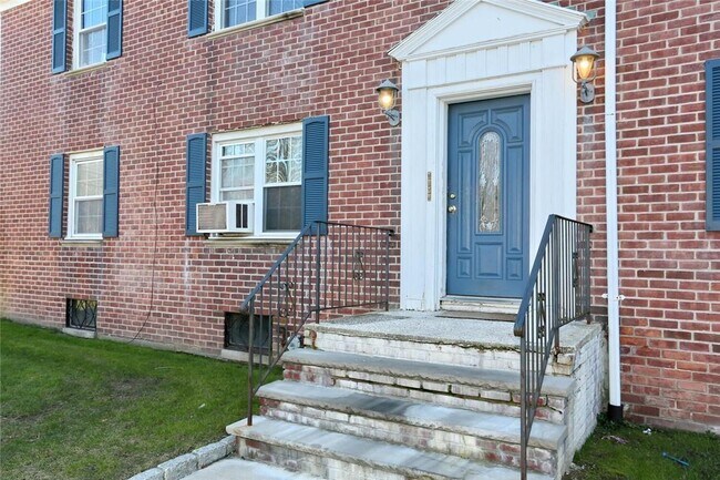 Foto del edificio - 1 Rockland Ave