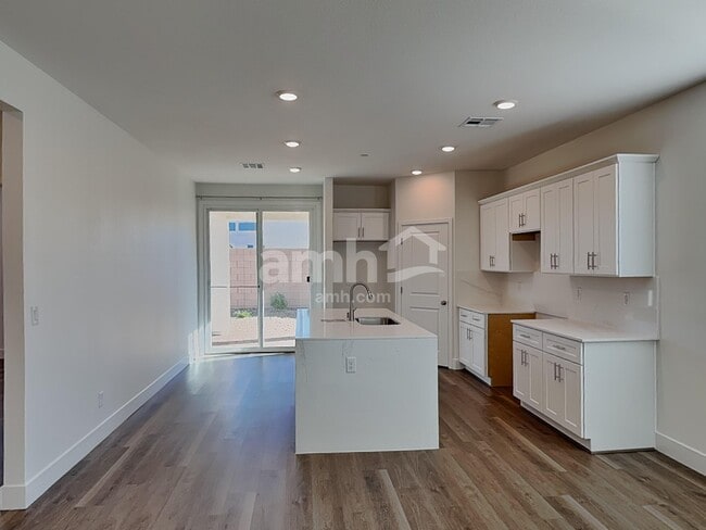 Building Photo - 677 Crimson Flare Ct