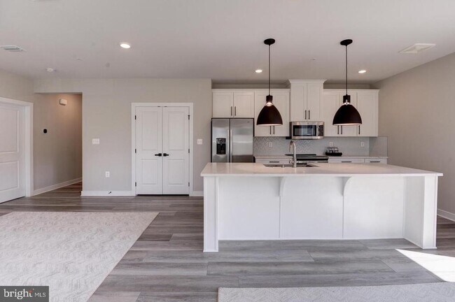 Building Photo - 12875 Mosaic Pk Wy