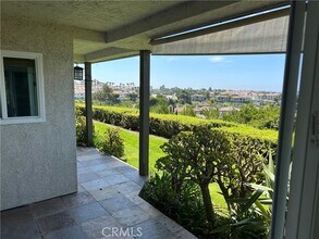 Building Photo - 38 Corniche Dr