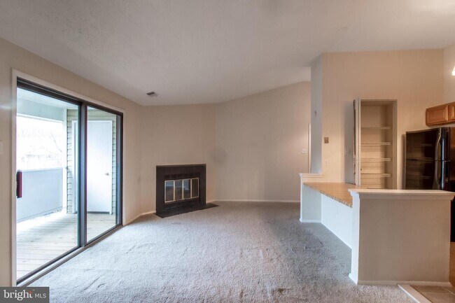 Building Photo - 12209 Peach Crest Dr