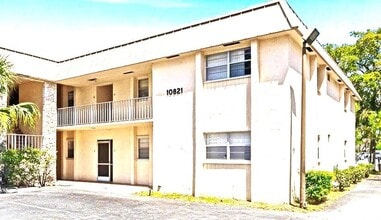 Building Photo - 10821 N Military Trl