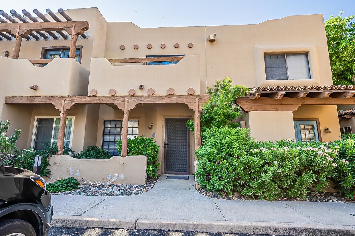 1446 E Grovers Ave, Phoenix, AZ 85022 Townhouse for Rent in Phoenix