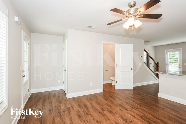 Foto del edificio - 2520 Belaire Dr