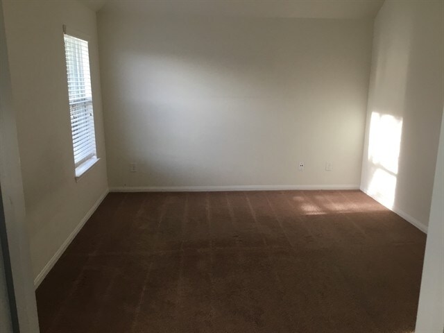 Foto del edificio - 22371 Queenbury Hills Dr