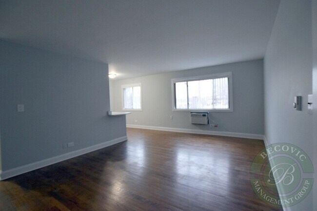 Foto del edificio - 7541 N Winchester Ave