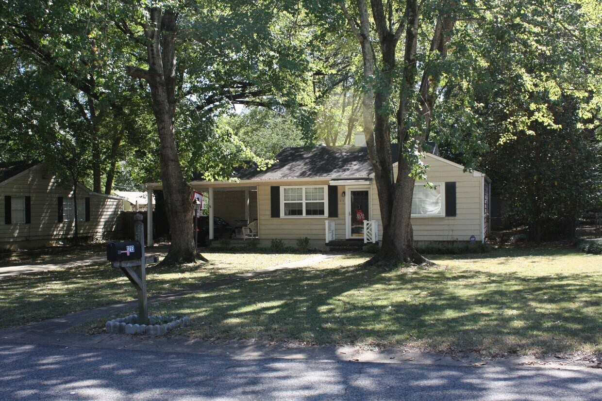 Foto principal - Charming Cottage situated on a nice lot in...