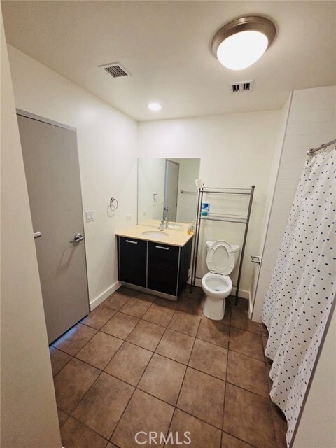 Foto del edificio - 645 E 9th St