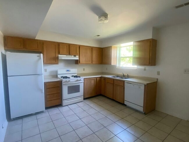Building Photo - 169 N 300 E
