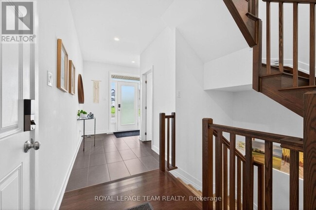 Building Photo - 160 Highgarden Ter