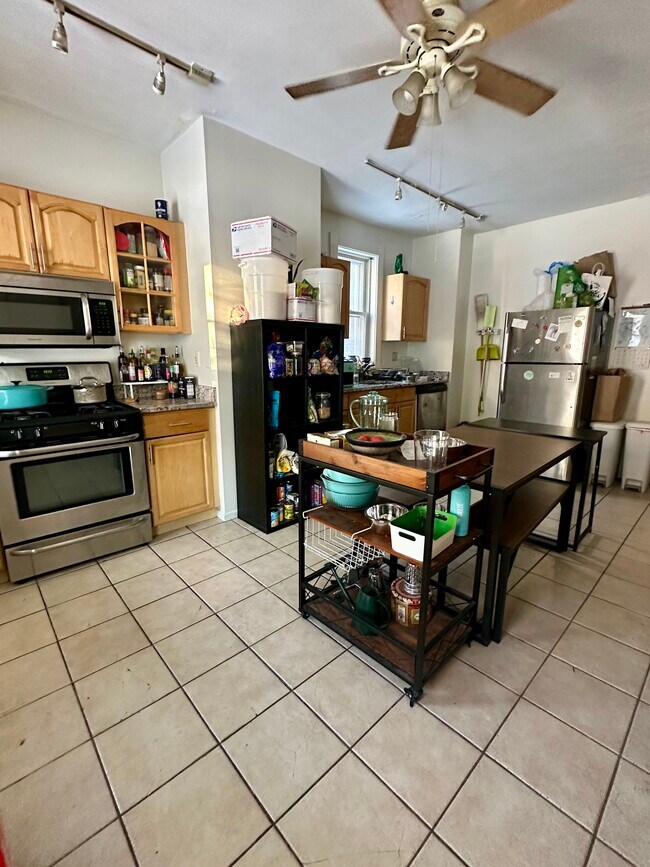 Foto del edificio - 756 Saratoga St