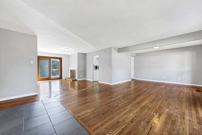 Foto del edificio - 5396 Chatfield Dr