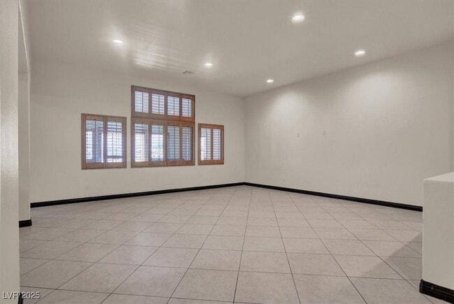 Building Photo - 8225 Cabin Springs Ave