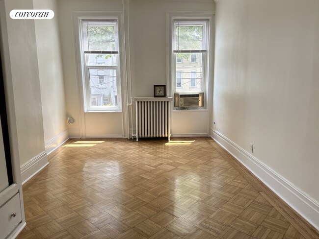 Foto del edificio - 250 Ovington Ave