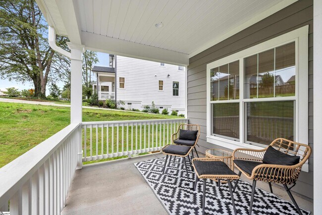 Foto del edificio - 570 Lowndes Hill Rd