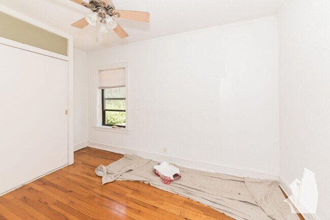 Foto del edificio - 639 W Cornelia Ave