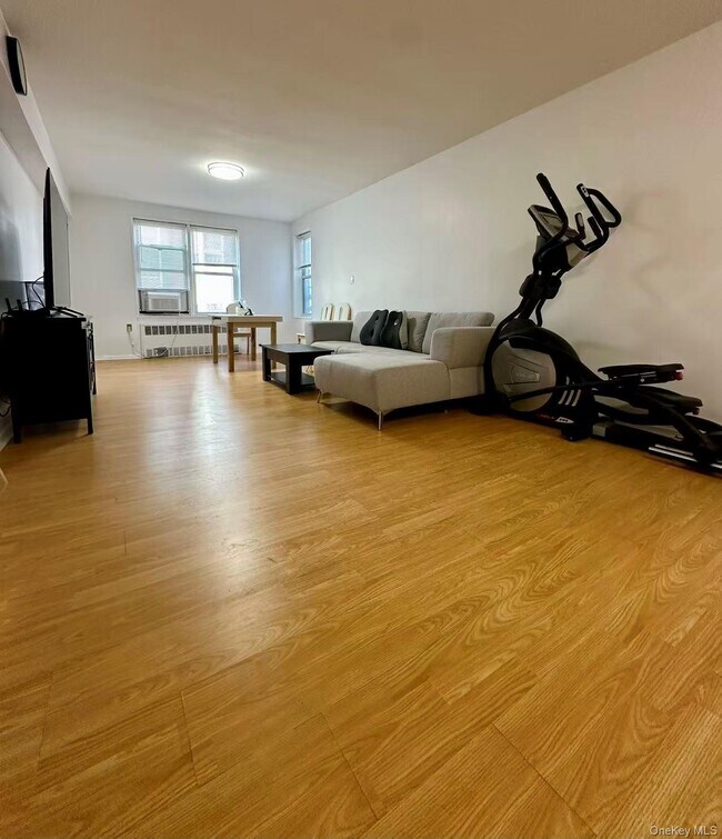 Foto del edificio - 42-40 Bowne St