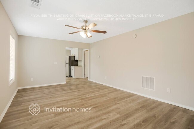 Foto del edificio - 1184 Huntington Pl Cir