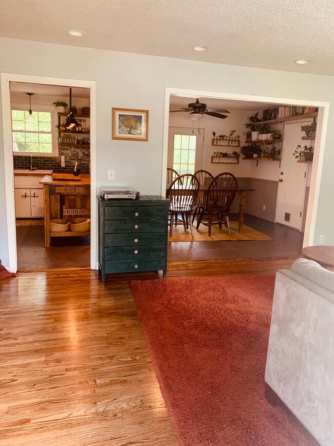 Building Photo - 644 Truxton Ct
