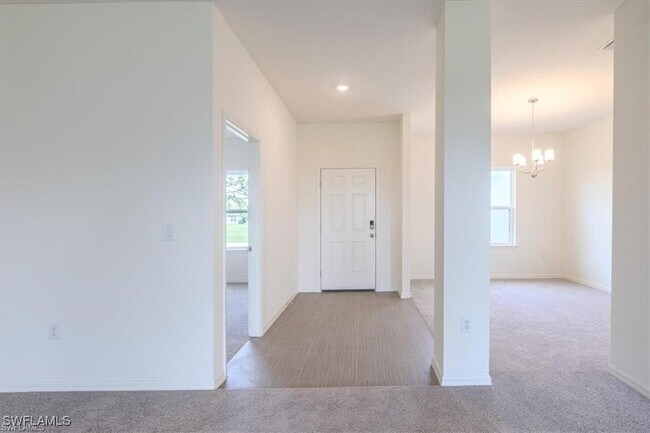 Building Photo - 4208 NE 15th Pl