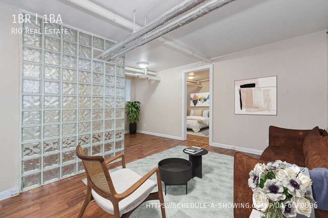 Photo - 1030 N Pearl St Apartment