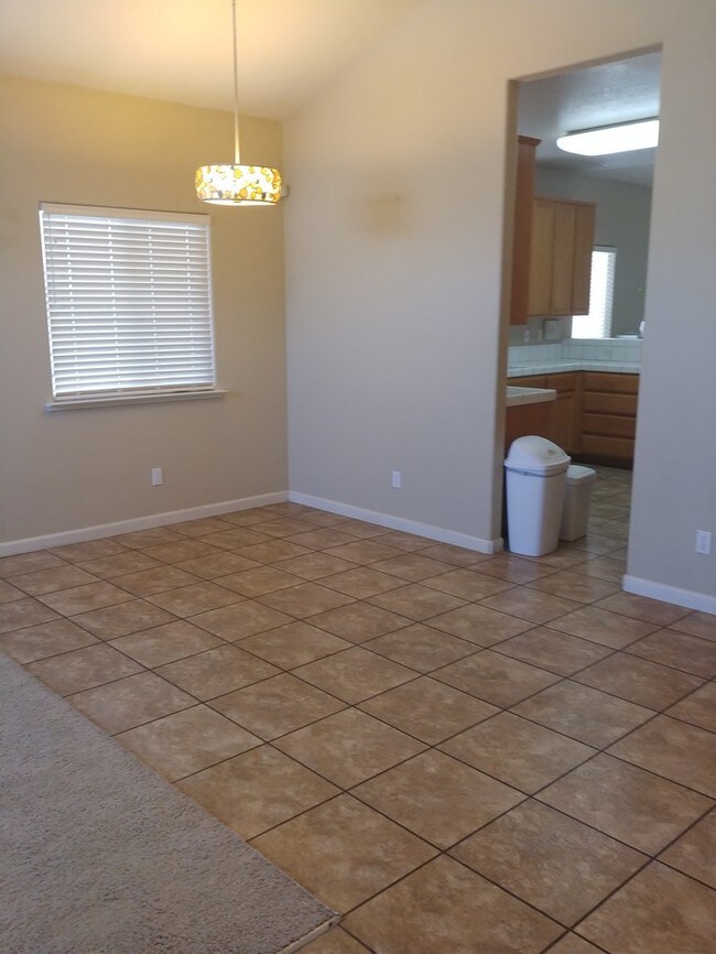 Foto del edificio - 1873 De Anza Way