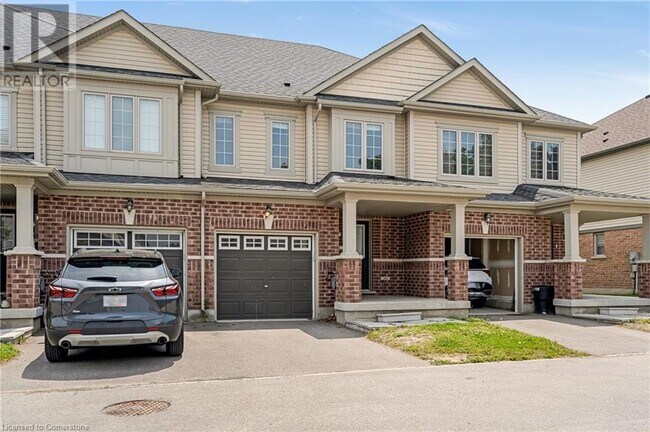 Photo du bâtiment - 570 Linden Dr