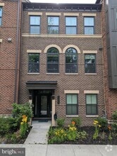 Building Photo - 43362 Apple Orch Sq