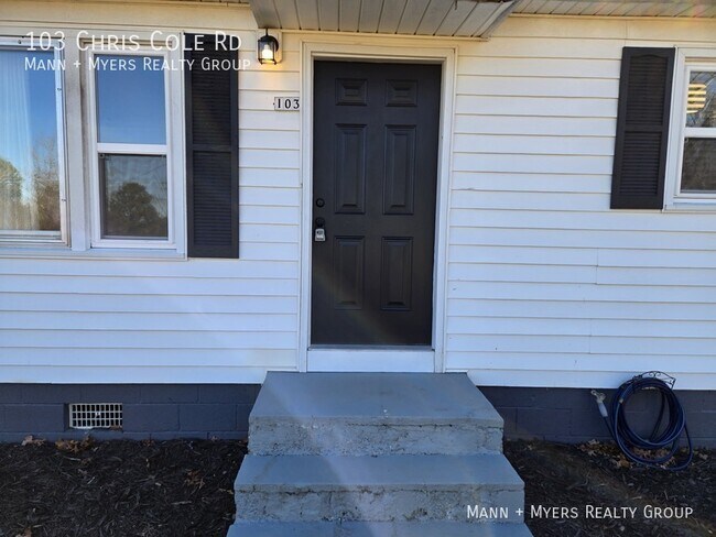 Foto del edificio - 103 Chris Cole Rd