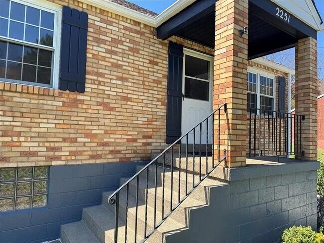 Foto del edificio - 2251 Montgomery Rd
