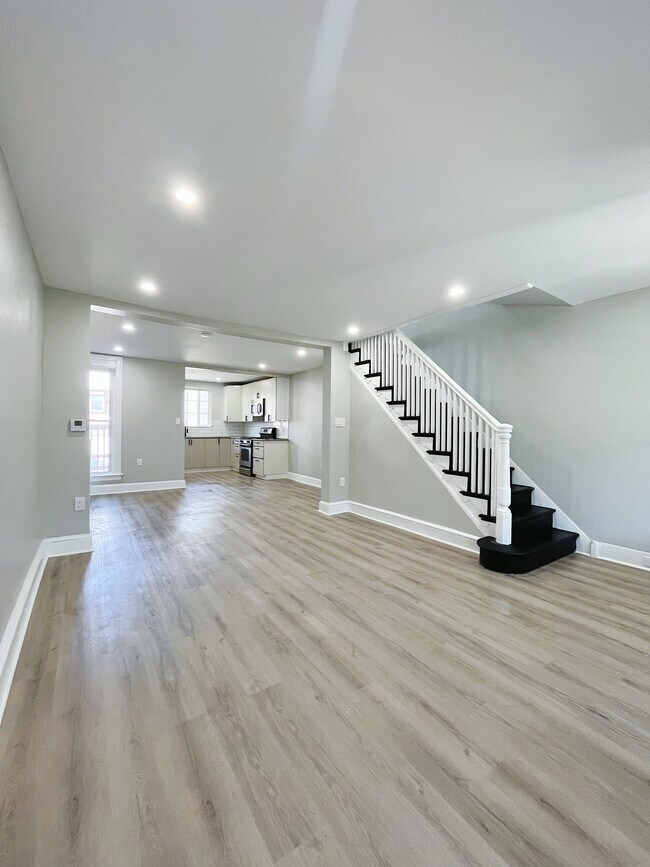 Foto del edificio - 5842 N Howard St