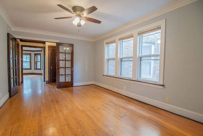 Building Photo - 4455 N Artesian Ave