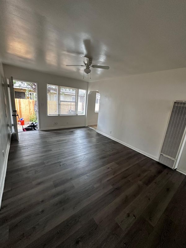 Foto del edificio - 13412 S Vermont Ave