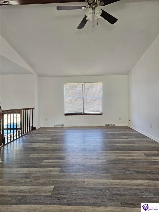 Building Photo - 106 Monroe St