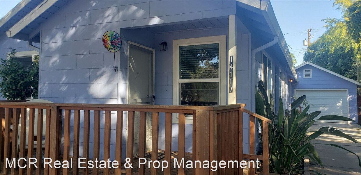Foto principal - 3 br, 2 bath House - 14117 PINE ST