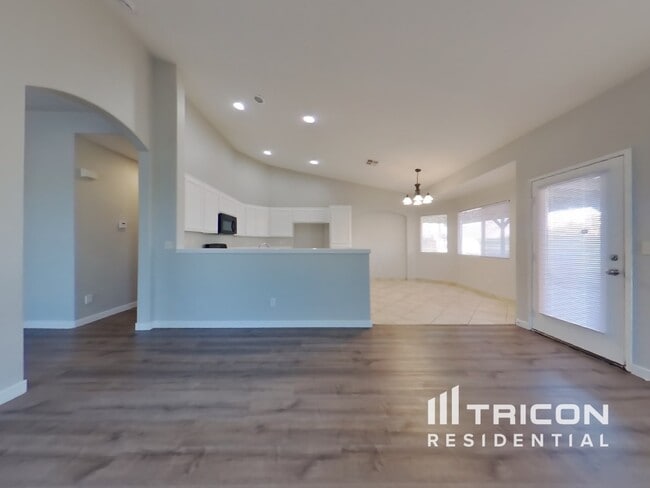Building Photo - 27152 Myles Ct