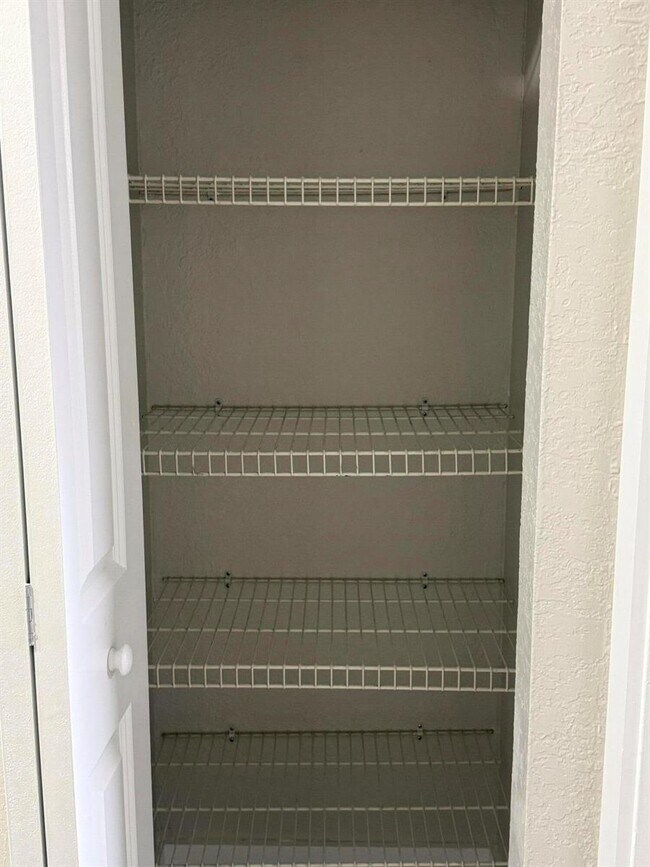 Foto del edificio - 2225 Raleigh St