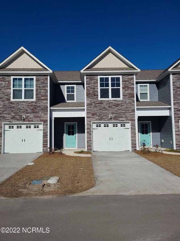 414 Loop Rd, North Topsail Beach, NC 28460 Townhome Rentals in North