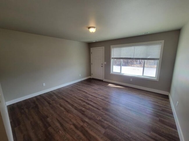 Building Photo - 3 bedroom in Billings MT 59102