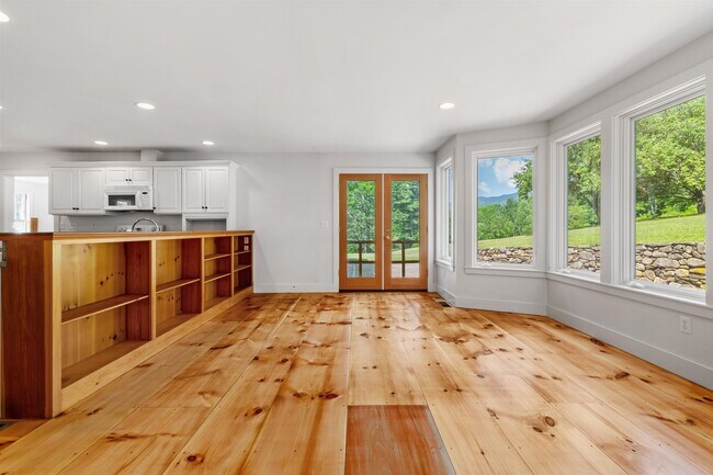 Building Photo - 169 Thorndike Pond Rd