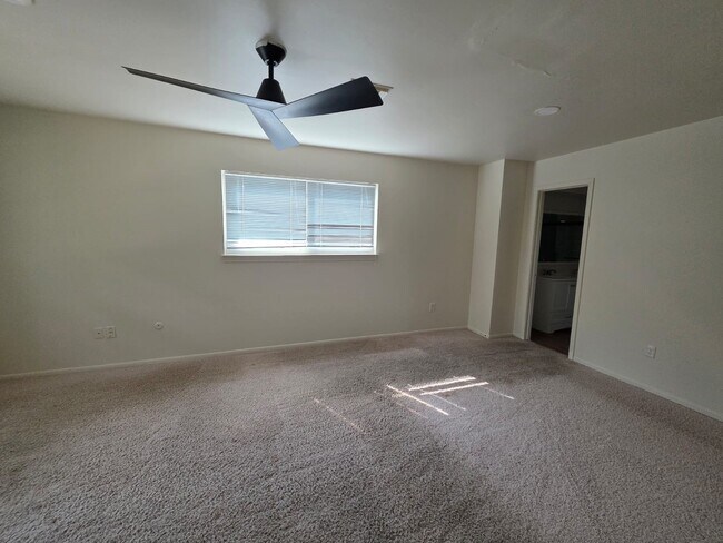 Foto del edificio - 13830 Burgoyne Rd