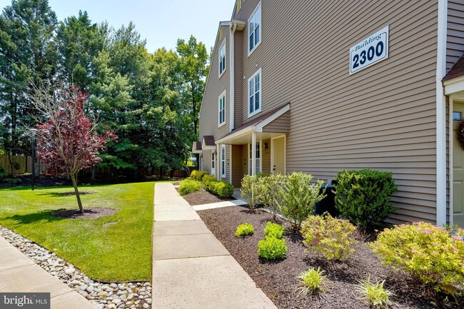 Building Photo - 2301 Sedgefield Dr