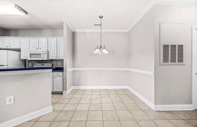 Foto del edificio - 2021 Silvercrest Dr