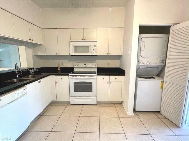 Foto del edificio - 2 br, 1.5 bath House - 39 Simonton Cir