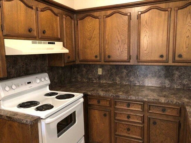 Building Photo - 2 bed Duplex for rent near NW 36th and Por...