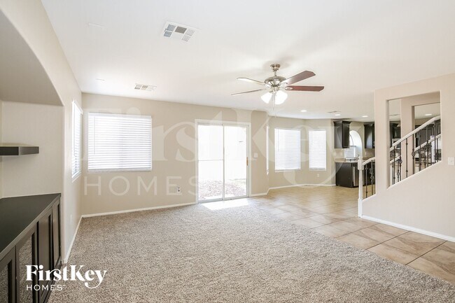 Foto del edificio - 420 Orchid Oasis Ave