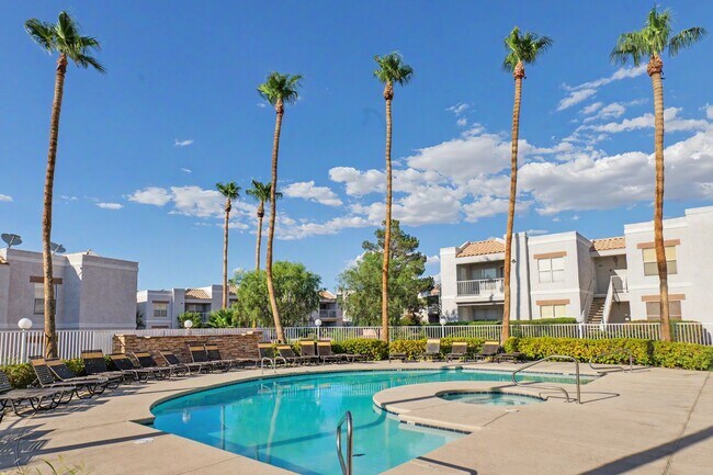 Building Photo - SPACIOUS 2BED/2BATH CONDO * SECOND FLOOR UNIT*