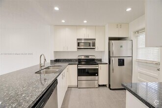 Building Photo - 2510 SW 81st Ave