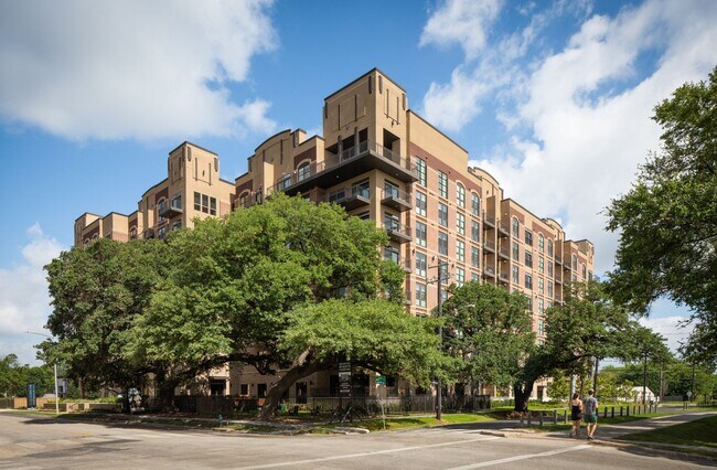 Foto del edificio - Stunning One-Bedroom Apartment with Modern...